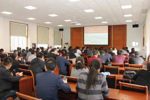 
苹果客户端
组织我省重点企业赴浙江考察调研和谐劳动关系三方机制建设